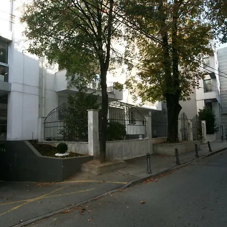 Temple 11 Apartment Belgrad